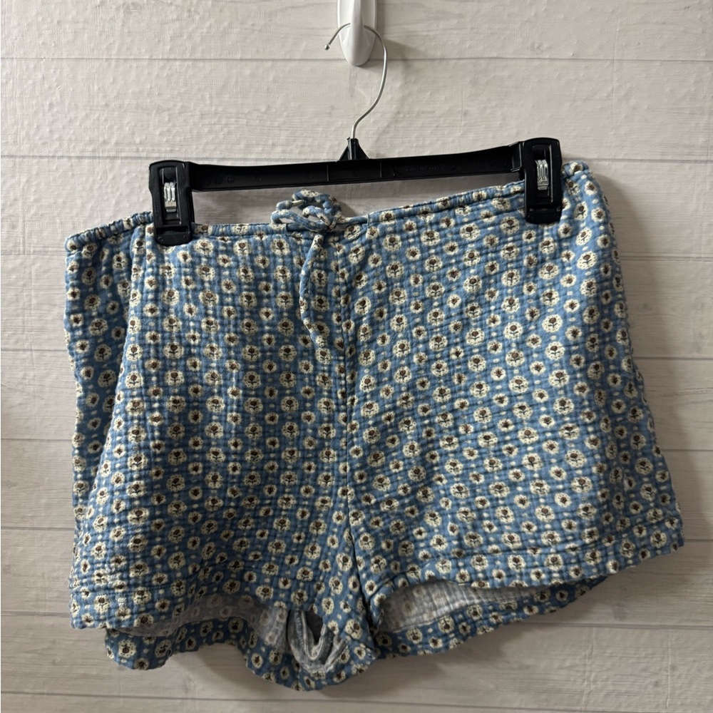 Daisy Print High Waist Women's Shorts